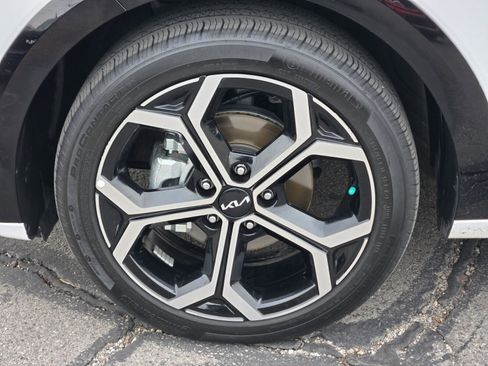 Certified 2023 Kia Niro SX Touring image 10