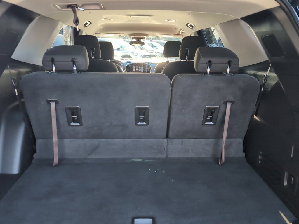 Used 2018 Chevrolet Traverse LT AWD/4WD image 11