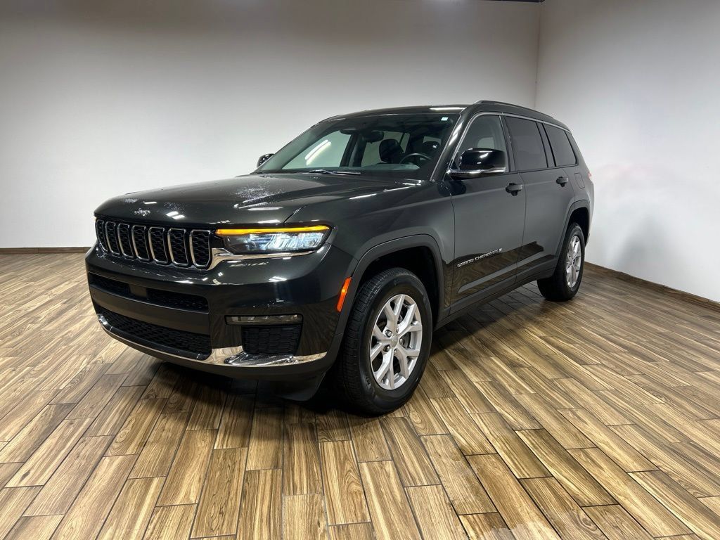 Used 2022 Jeep Grand Cherokee L Limited AWD/4WD image 39