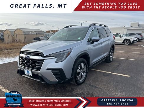 Used 2024 Subaru Ascent Premium w/ Convenience Package image 3