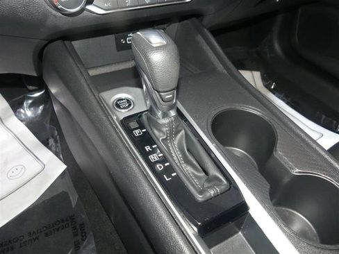 Used 2024 Nissan Altima 2.5 S FWD image 37