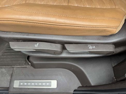 Used 2022 Cadillac Escalade Sport w/ Touring Package image 45