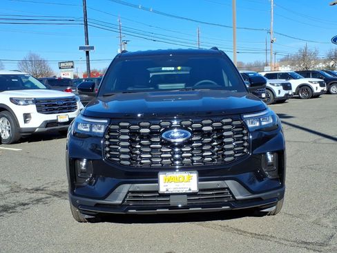New 2026 Ford Explorer ST-Line w/ ST-Line Street Pack AWD/4WD image 2
