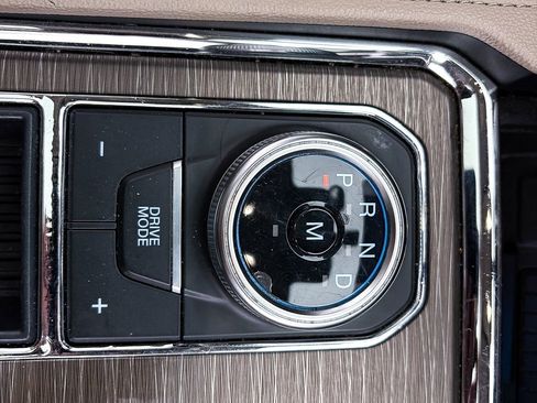 Used 2024 Ford Expedition Limited RWD image 29