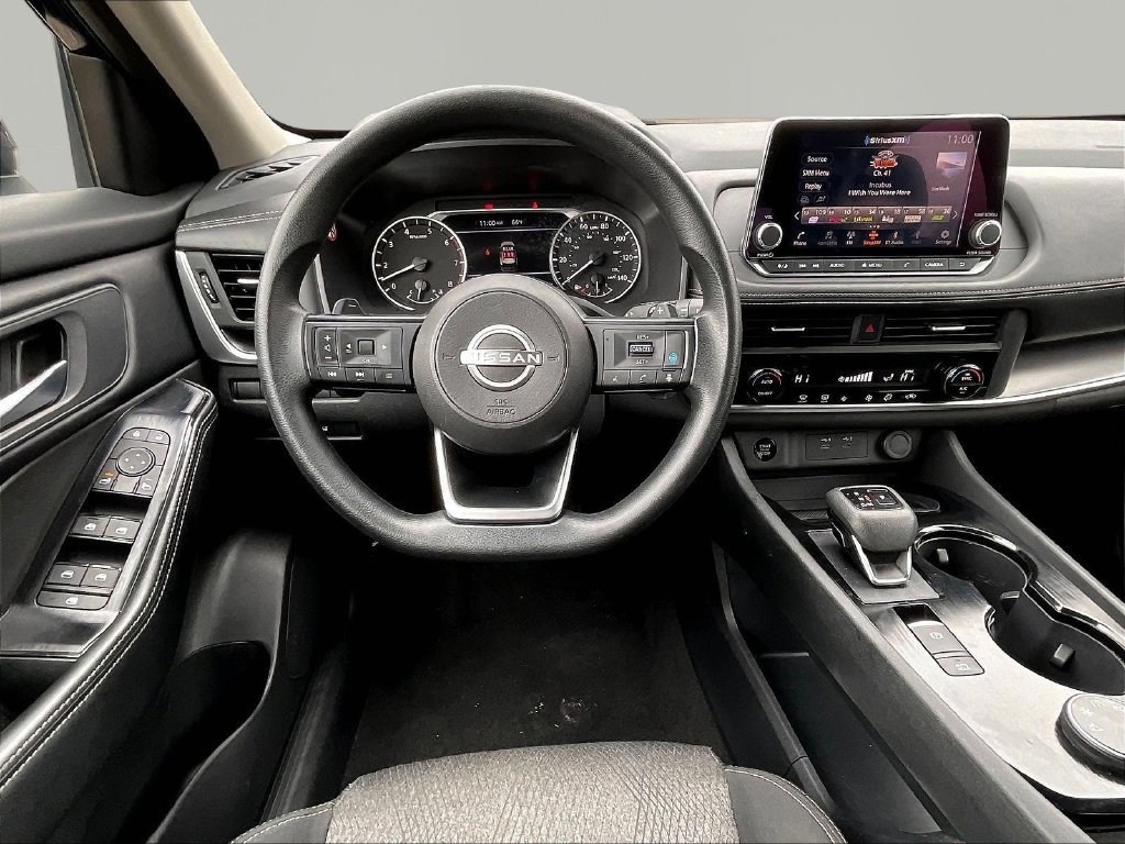 Used 2024 Nissan Rogue SV AWD/4WD image 11