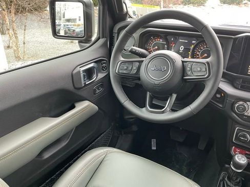 New 2026 Jeep Gladiator Mojave AWD/4WD image 34