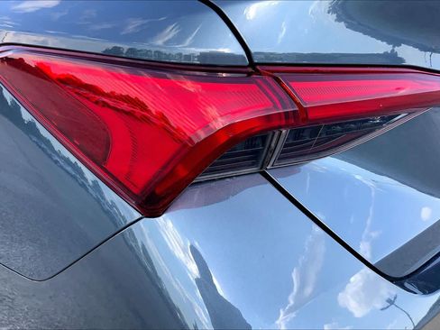 Used 2019 Toyota Avalon Touring w/ Advanced Safety Package FWD image 28