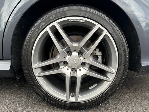 Used 2016 Mercedes-Benz E 400 Sedan image 10