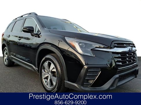 Used 2023 Subaru Ascent Premium w/ Convenience Package image 1
