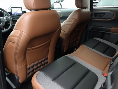 Used 2023 Ford Bronco Sport Outer Banks image 8