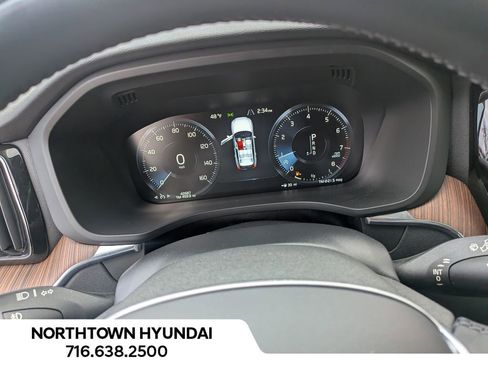 Used 2021 Volvo XC60 T5 Momentum image 9