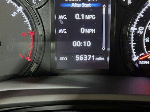 Used 2022 Toyota 4Runner SR5 Premium image 8