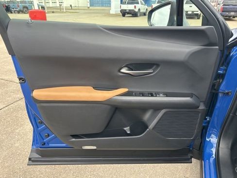 Used 2025 Lexus UX 300h AWD w/ Cold Area Package image 8