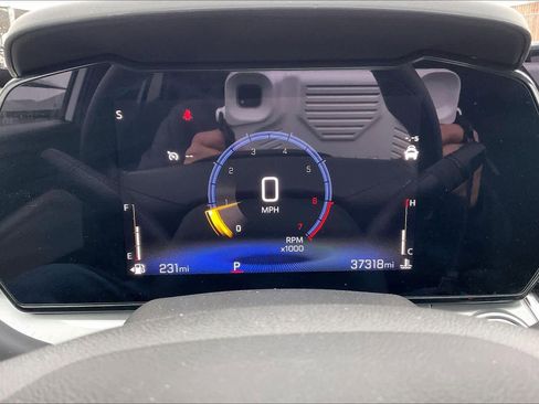 Certified 2025 Chevrolet Trax LT image 25