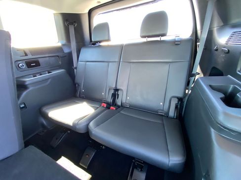 Used 2025 Hyundai Santa Fe SEL image 22