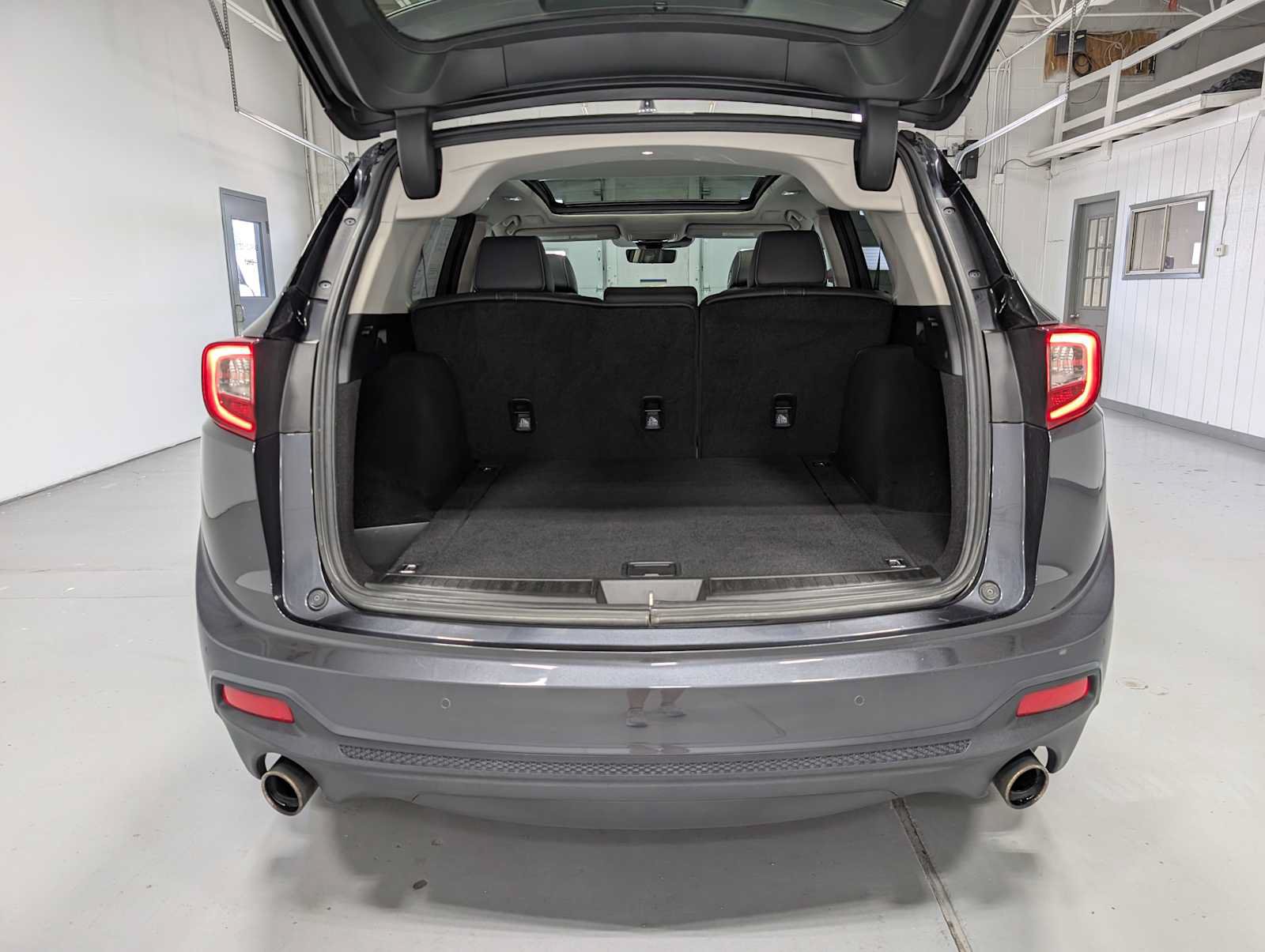 Used 2019 Acura RDX w/ Technology Package AWD/4WD image 42