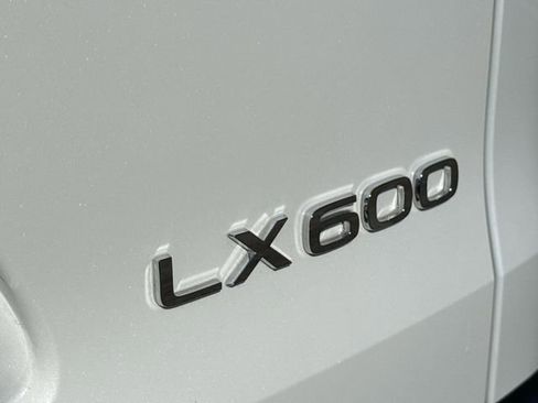 Used 2023 Lexus LX 600 F Sport w/ Accessory Package (Z1) image 11