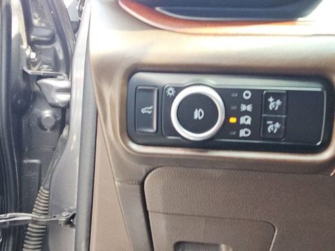 Used 2023 Ford Explorer King Ranch w/ Technology Package AWD/4WD image 14