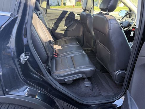 Used 2018 Ford Escape SEL FWD image 9