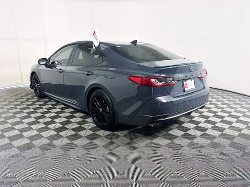 Used 2025 Toyota Camry SE FWD image 5