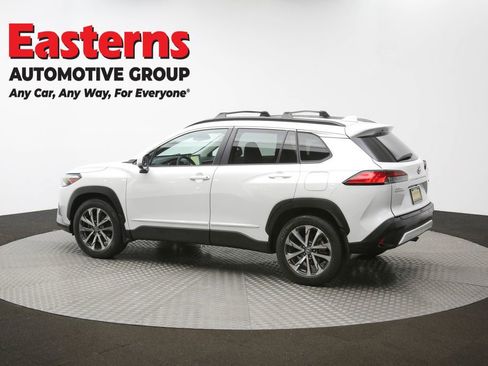 Used 2022 Toyota Corolla Cross XLE w/ Convenience Package image 59