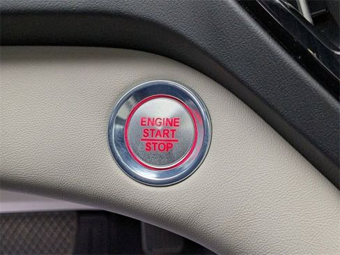 Certified 2025 Acura RDX w/ Technology Package image 27