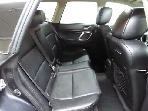 Used 2009 Subaru Outback 2.5i Limited image 28