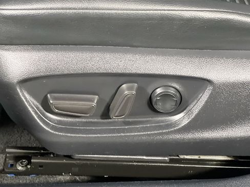 Used 2023 Toyota Camry SE FWD image 16