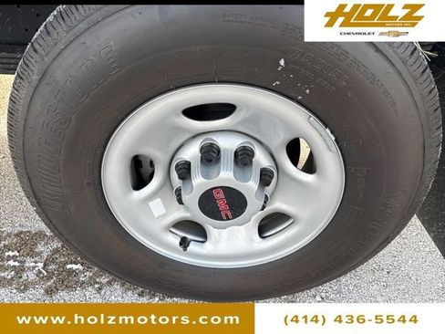 Used 2025 GMC Savana 3500 w/ Power Convenience Package RWD image 8