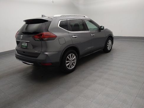 Used 2018 Nissan Rogue SV FWD image 10