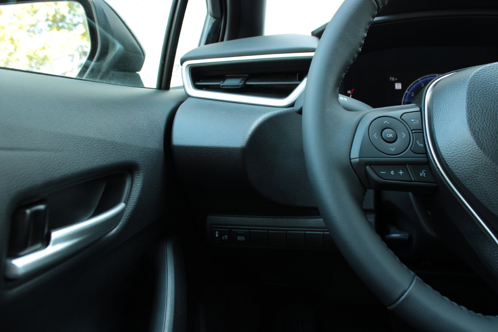 New 2027 Toyota Corolla SE FWD image 28