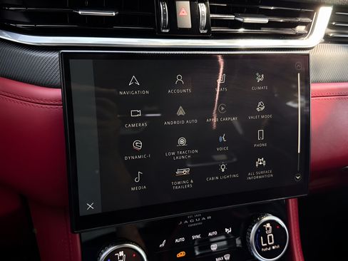 Used 2022 Jaguar F-PACE SVR AWD/4WD image 9