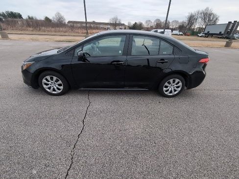 Certified 2025 Toyota Corolla LE image 7