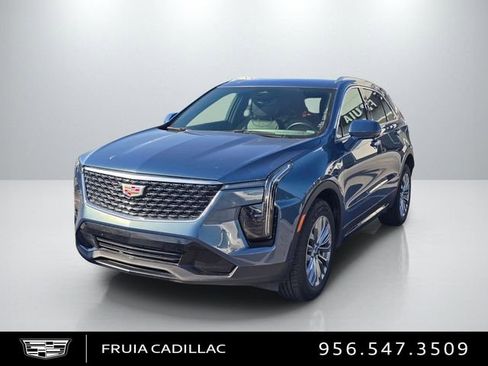 Used 2025 Cadillac XT4 Premium Luxury image 1
