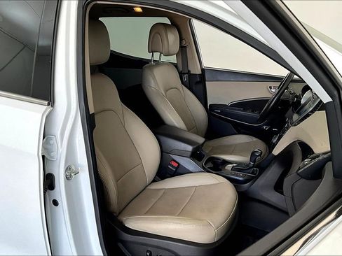 Used 2017 Hyundai Santa Fe Sport image 9