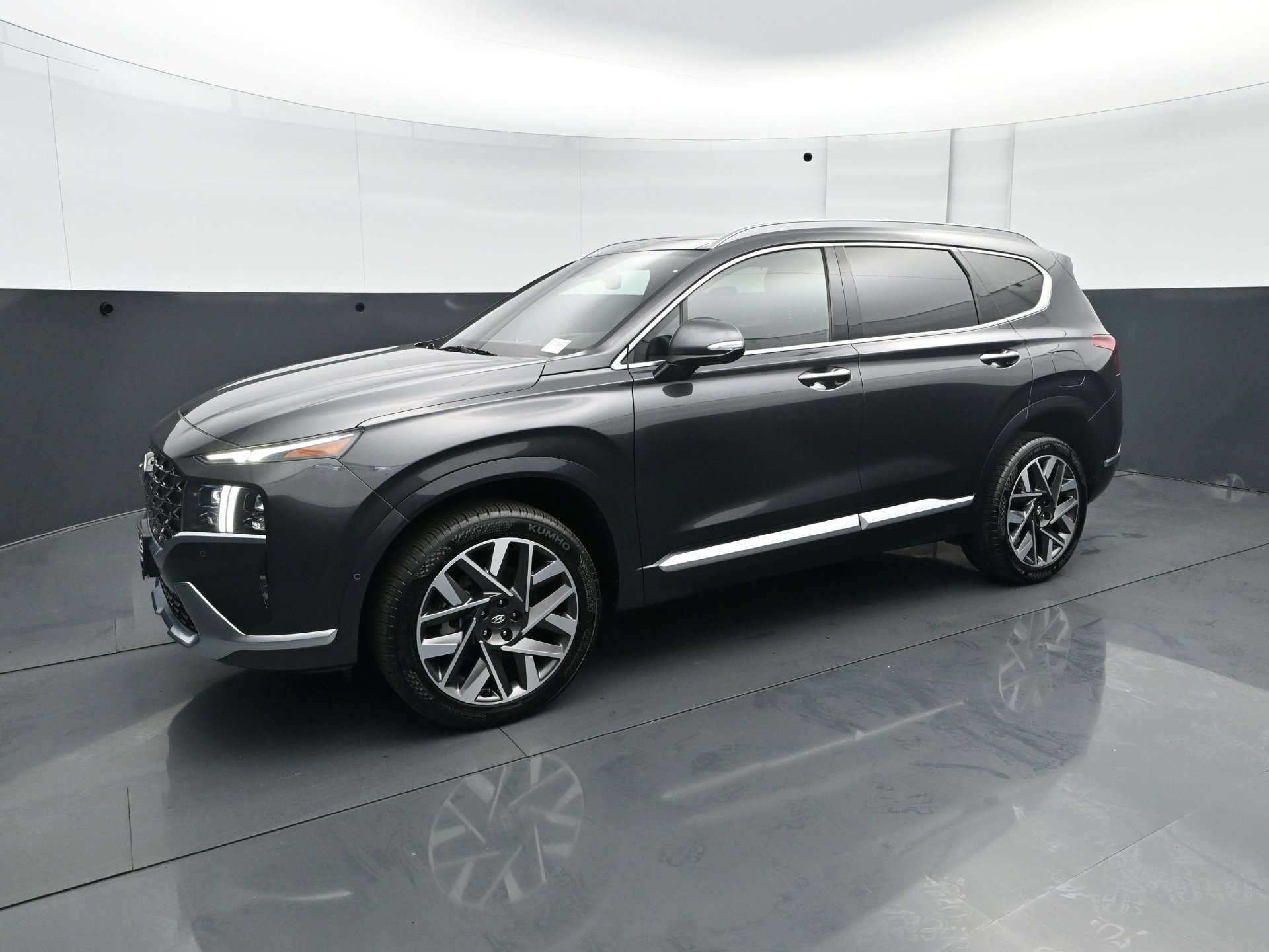 Used 2022 Hyundai Santa Fe Calligraphy AWD/4WD image 2
