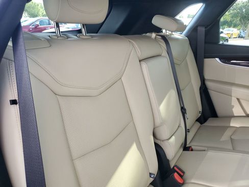 Used 2018 Cadillac XT5 Luxury w/ Driver Awareness Package image 23