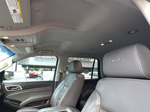 Used 2019 GMC Yukon Denali AWD/4WD image 14