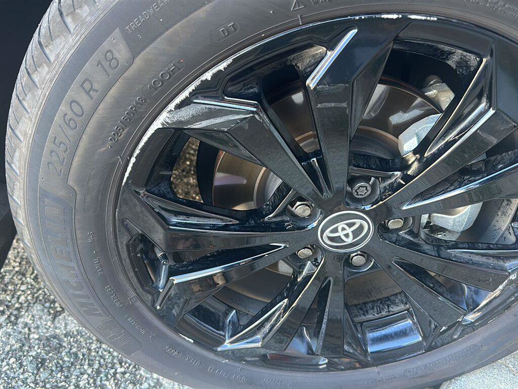 Used 2025 Toyota RAV4 SE AWD/4WD image 12