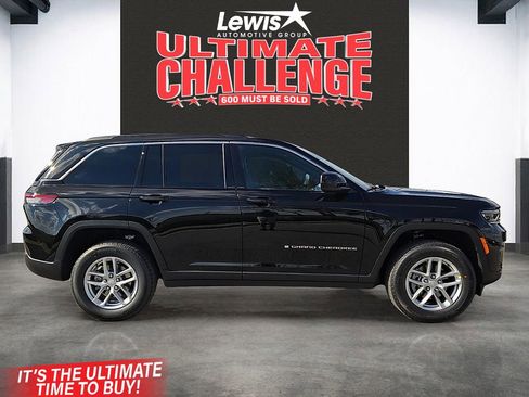 New 2025 Jeep Grand Cherokee Laredo X image 5