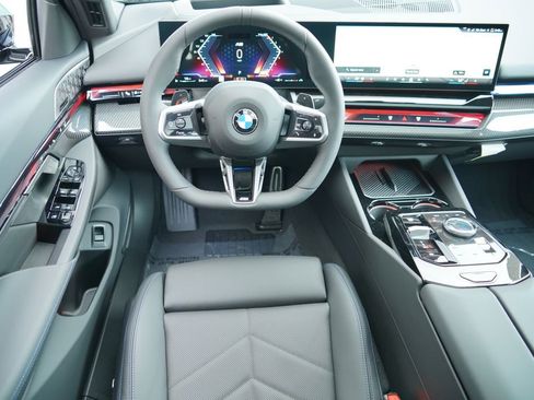 New 2026 BMW 540i xDrive w/ M Sport Package image 16