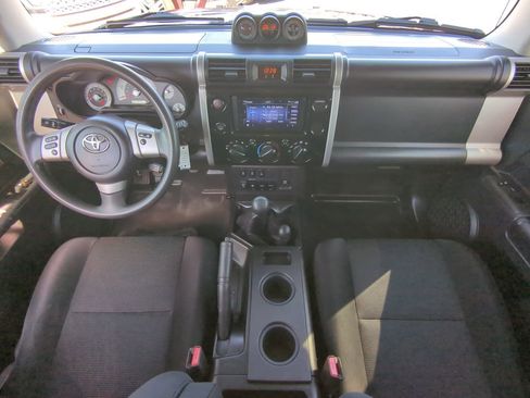 Used 2012 Toyota FJ Cruiser 4WD image 15