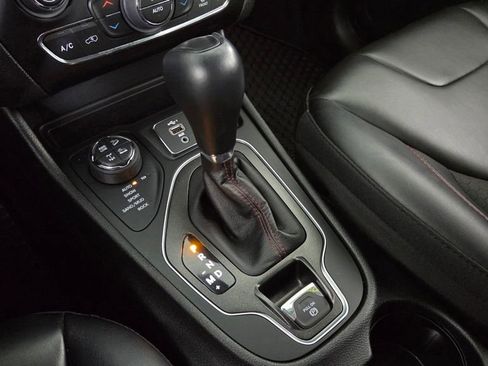 Used 2022 Jeep Cherokee Trailhawk w/ Trailer Tow Group image 26