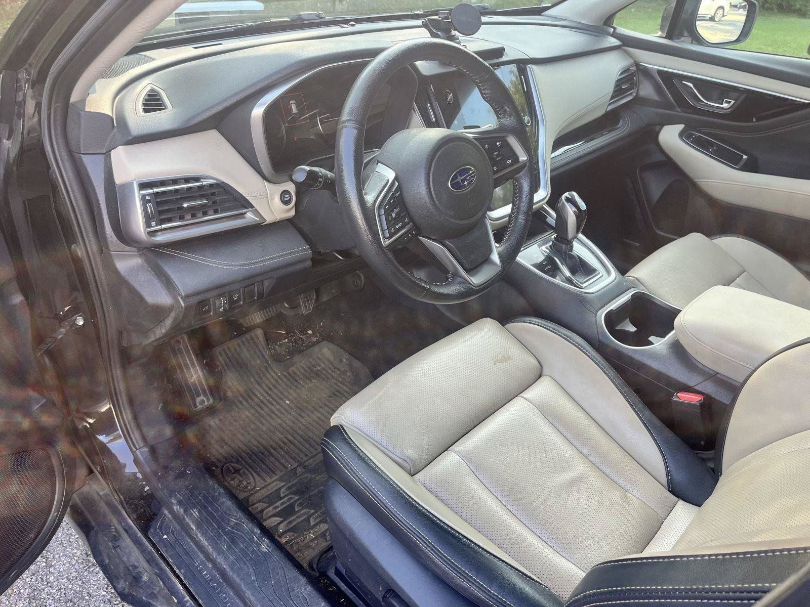 Certified 2025 Subaru Outback Limited AWD/4WD image 11