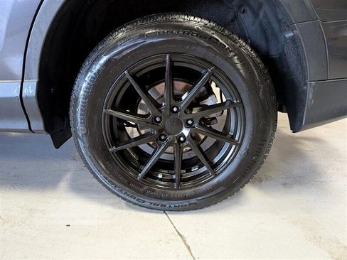 Used 2017 Toyota RAV4 LE image 14