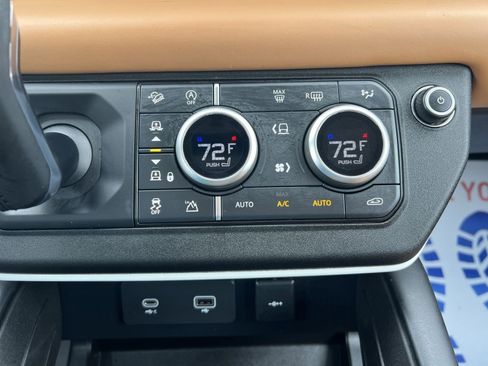 Used 2023 Land Rover Defender 110 S image 21