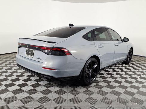 Used 2023 Honda Accord Sport image 4