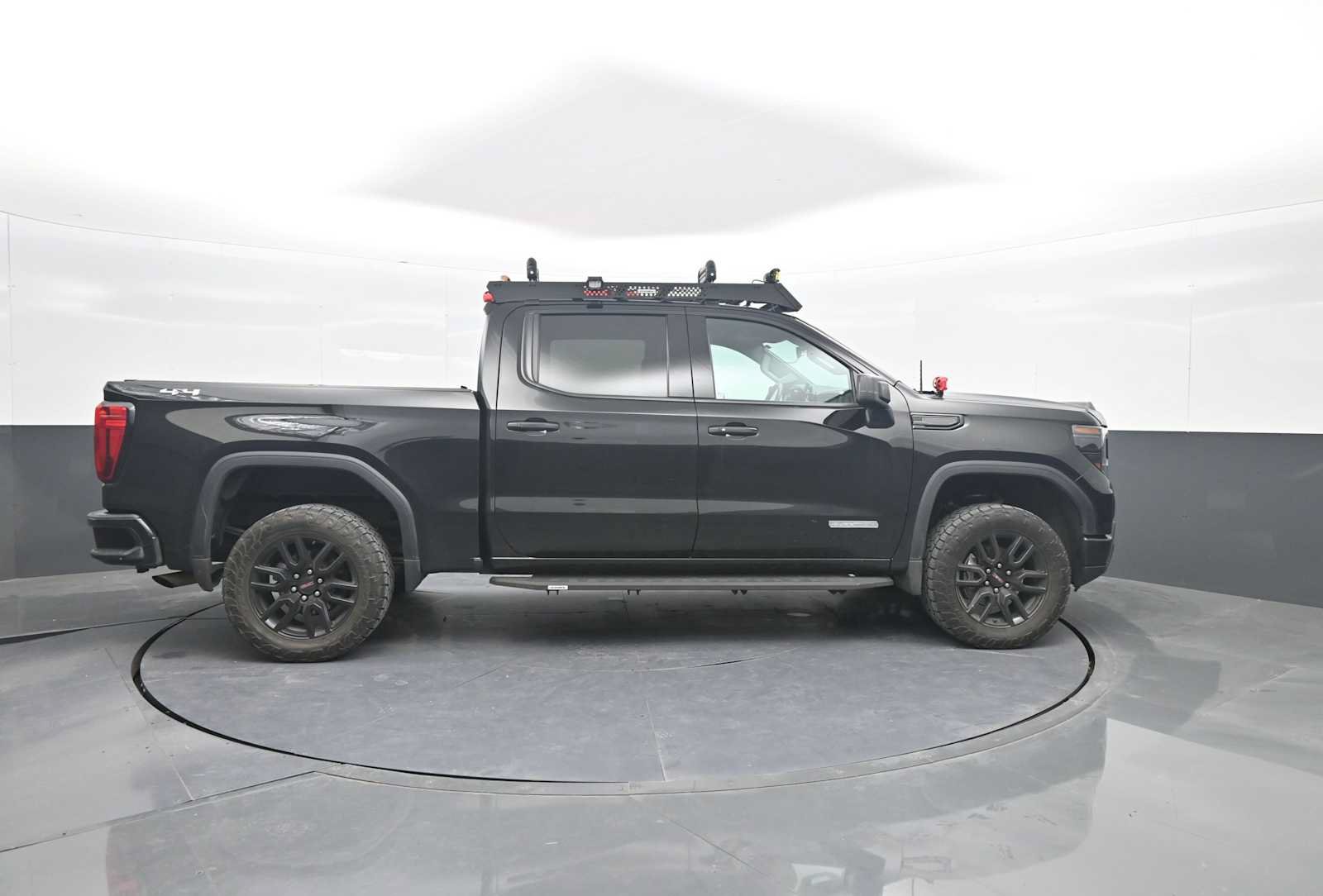 Used 2023 GMC Sierra 1500 Elevation AWD/4WD image 9