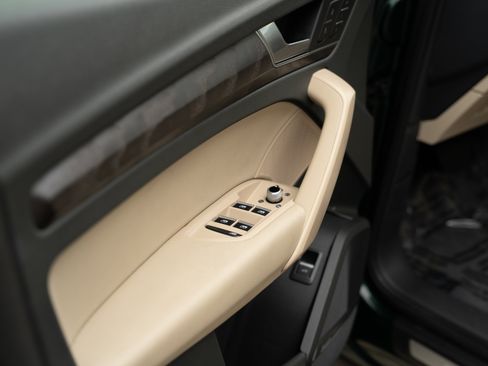 Used 2018 Audi Q5 2.0T Premium Plus w/ Premium Plus Package image 11