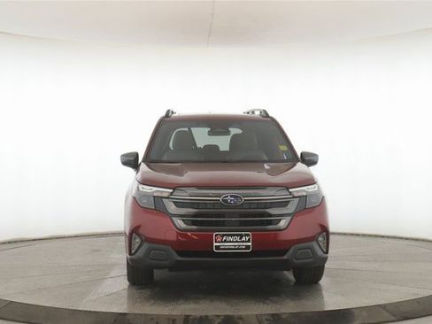 Used 2025 Subaru Forester Premium image 12